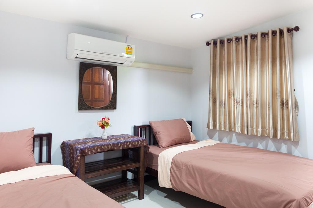 Baan Bunyat Hotel Chiang Mai Bagian luar foto